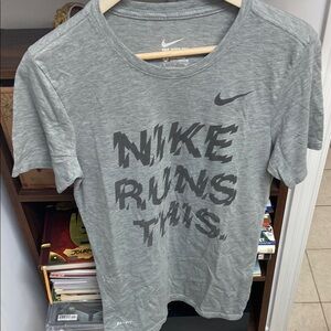 Nike Gray Graphic T-Shirt